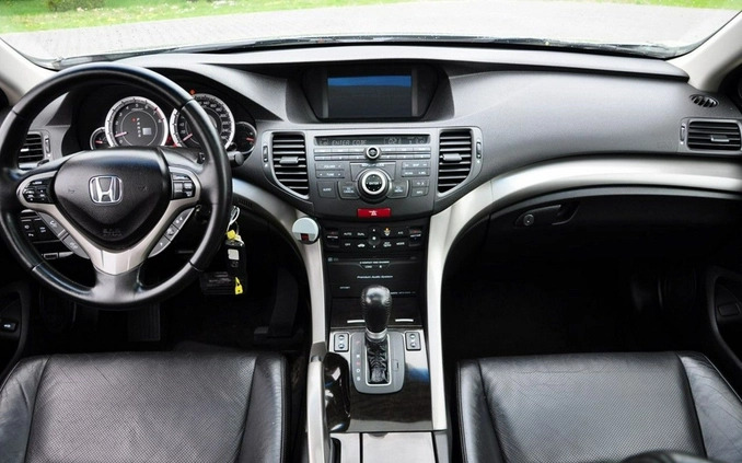 Honda Accord cena 33900 przebieg: 213000, rok produkcji 2008 z Pobiedziska małe 781